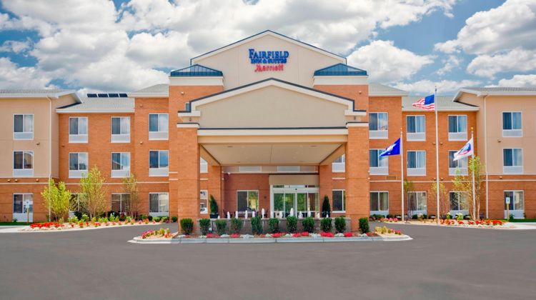 Fairfield Inn & Suites Milwaukee Airport Exterior