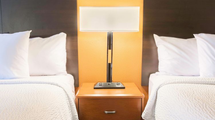 Fairfield Inn & Suites Fargo Room