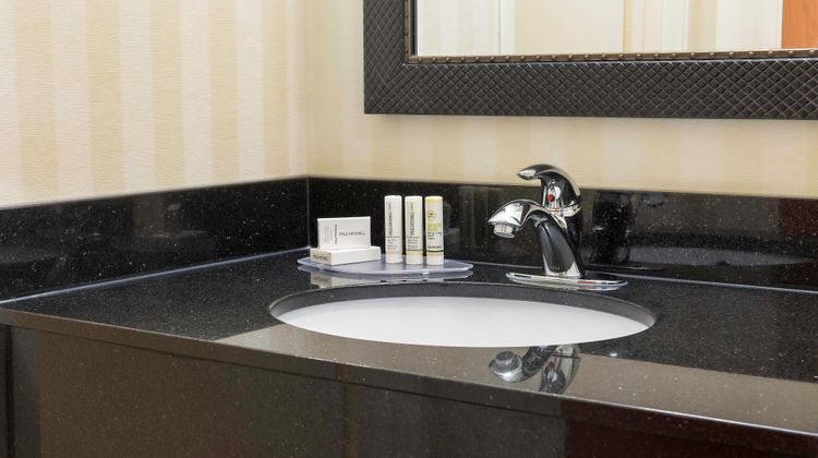 Fairfield Inn & Suites Fargo Room