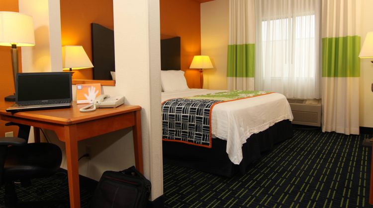 Fairfield Inn & Suites Fargo Suite