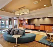 Fairfield Inn & Suites Milwaukee Airport Lobby