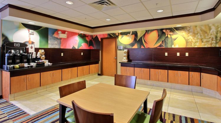 Fairfield Inn & Suites Milwaukee Airport Restaurant