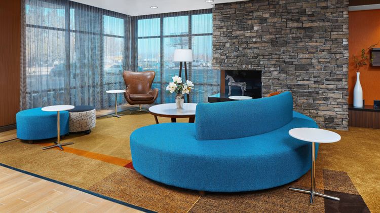 Fairfield Inn Fresno Yosemite Airport Lobby