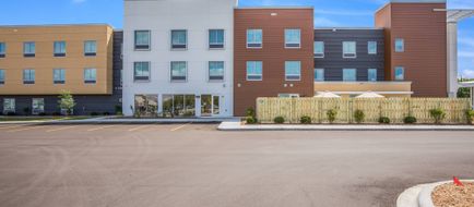 Fairfield by Marriott Inn & Suites Exterior