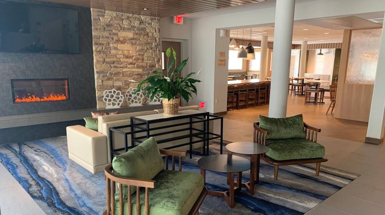 Fairfield by Marriott Inn & Suites Lobby