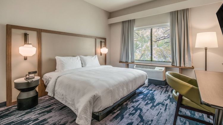 Fairfield by Marriott Inn & Suites Room