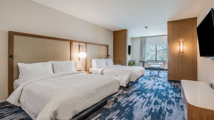 Fairfield by Marriott Inn & Suites Suite