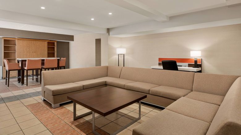 <b>Delta Hotels Saint John Suite</b>. Images powered by <a href="https://www.leonardoworldwide.com/" title="Leonardo Worldwide" target="_blank">Leonardo</a>.