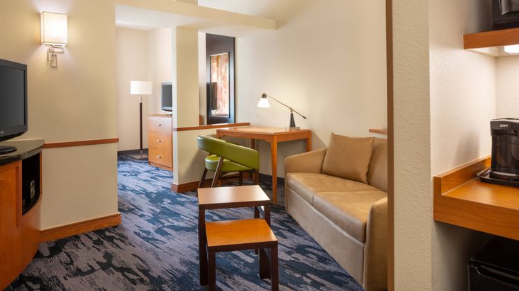 Fairfield Inn & Suites Selma Kingsburg Room