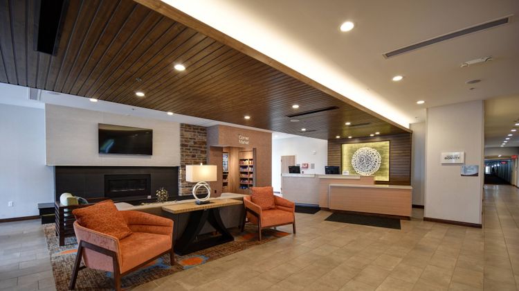 Fairfield Inn & Suites Milwaukee North Lobby