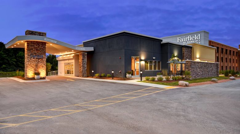 Fairfield Inn  and  Suites Milwaukee North Exterior. Images powered by <a href="https://www.leonardoworldwide.com" target="_blank" rel="noopener">Leonardo</a>.