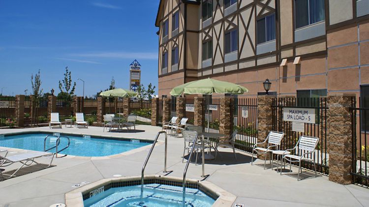 Fairfield Inn & Suites Selma Kingsburg Pool