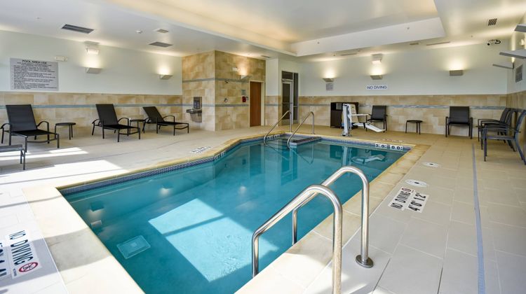 Fairfield Inn & Suites Milwaukee North Pool