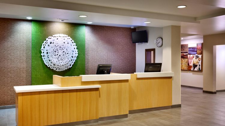 Fairfield Inn & Suites Lobby