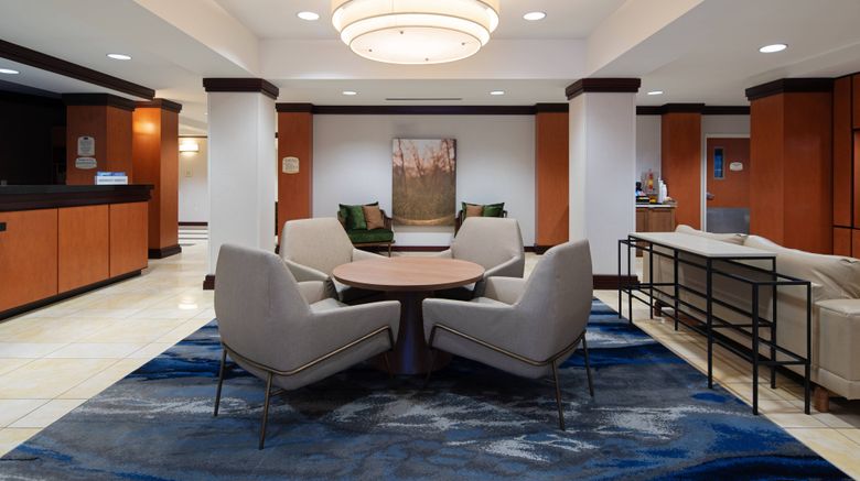 <b>Fairfield Inn & Suites Seattle Bremerton Lobby</b>. Images powered by <a href="https://www.leonardoworldwide.com/" title="Leonardo Worldwide" target="_blank">Leonardo</a>.