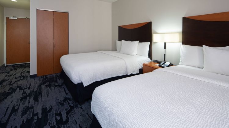 Fairfield Inn & Suites Seattle Bremerton Room