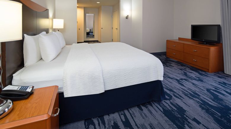 <b>Fairfield Inn & Suites Seattle Bremerton Room</b>. Images powered by <a href="https://www.leonardoworldwide.com/" title="Leonardo Worldwide" target="_blank">Leonardo</a>.