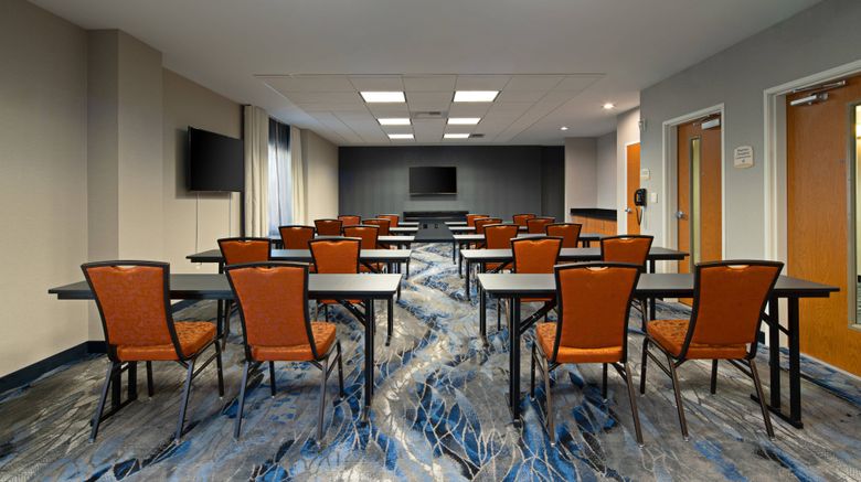 <b>Fairfield Inn & Suites Seattle Bremerton Meeting</b>. Images powered by <a href="https://www.leonardoworldwide.com/" title="Leonardo Worldwide" target="_blank">Leonardo</a>.