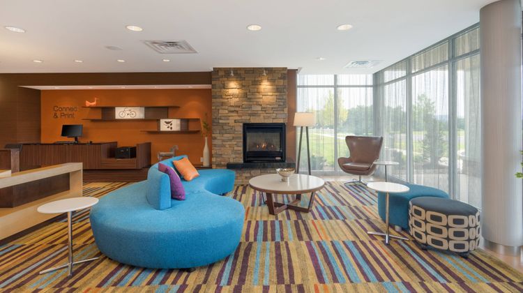 Fairfield Inn & Suites Bloomsburg Lobby