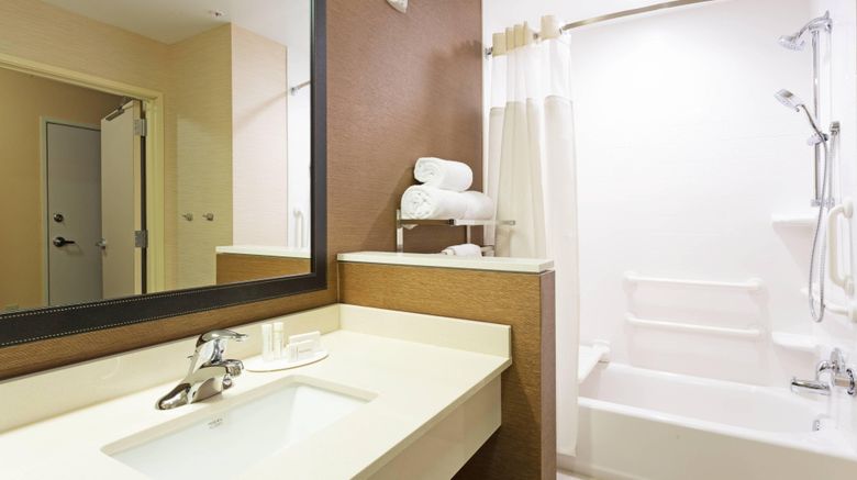 <b>Fairfield Inn/Suites Ft Lauderdale Dtwn Room</b>. Images powered by <a href="https://www.leonardoworldwide.com/" title="Leonardo Worldwide" target="_blank">Leonardo</a>.