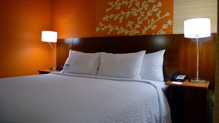 Fairfield Inn & Stes Stafford Quantico Room