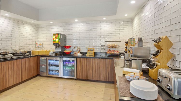 Fairfield Inn & Suites Mobile Restaurant