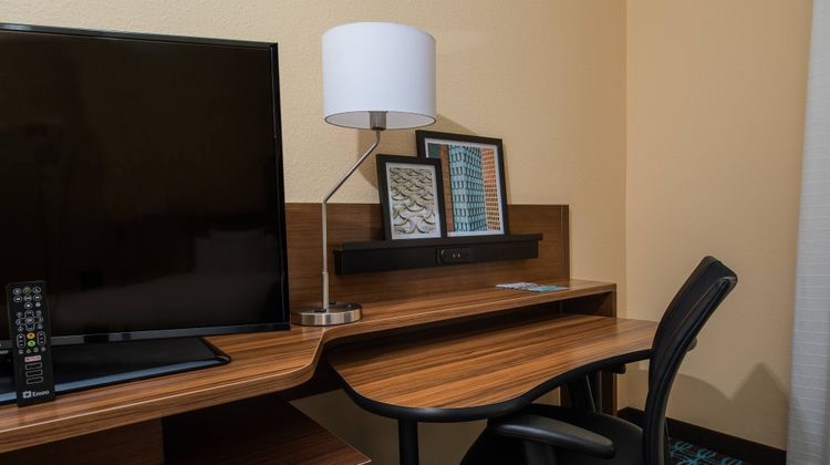 Fairfield Inn & Suites Florence I-20 Suite