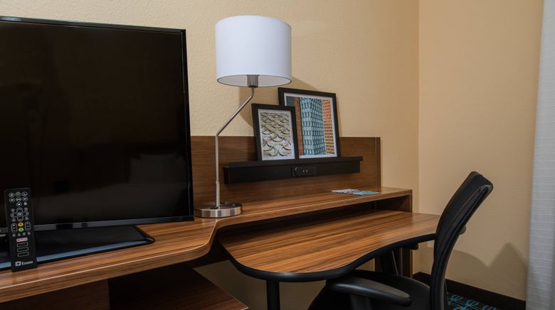 <b>Fairfield Inn & Suites Florence I-20 Suite</b>. Images powered by <a href="https://www.leonardoworldwide.com/" title="Leonardo Worldwide" target="_blank">Leonardo</a>.
