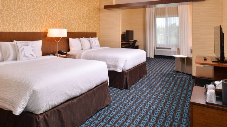 Fairfield Inn & Suites Farmington Suite