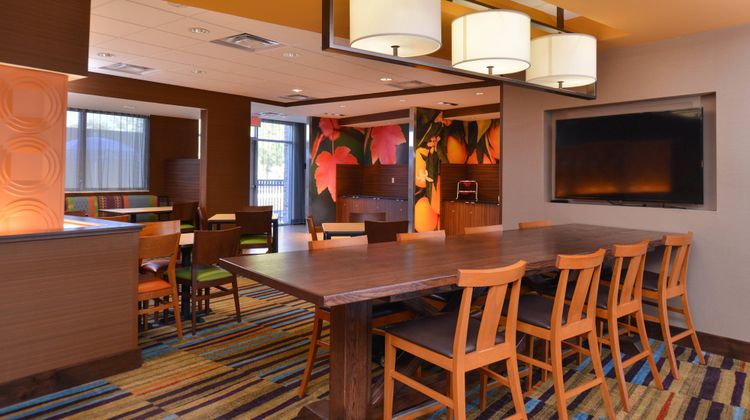 Fairfield Inn & Suites Farmington Restaurant