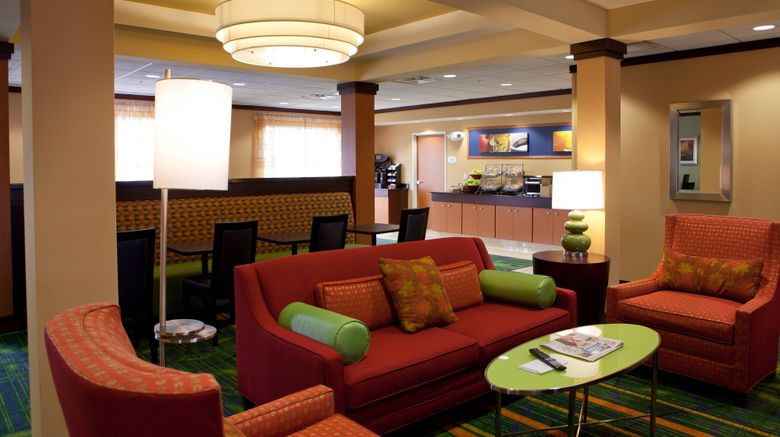 <b>Fairfield Inn & Suites Flint Fenton Lobby</b>. Images powered by <a href="https://www.leonardoworldwide.com/" title="Leonardo Worldwide" target="_blank">Leonardo</a>.