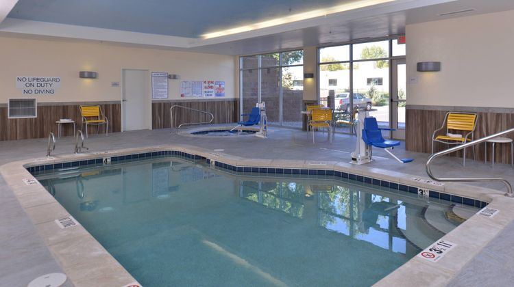 Fairfield Inn & Suites Farmington Pool