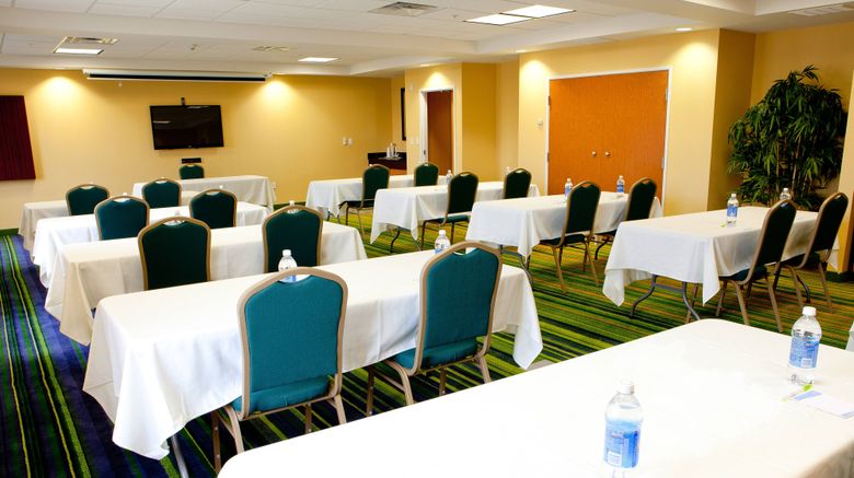 <b>Fairfield Inn & Suites Flint Fenton Meeting</b>. Images powered by <a href="https://www.leonardoworldwide.com/" title="Leonardo Worldwide" target="_blank">Leonardo</a>.