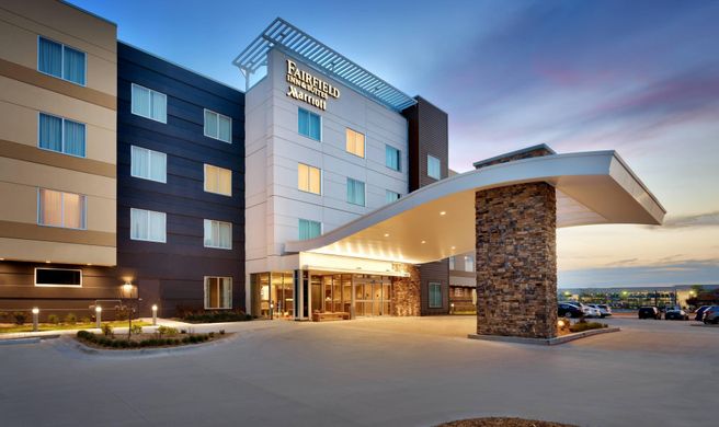 Fairfield Inn & Suites Springfield North Exterior