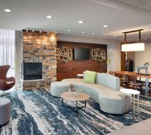 Fairfield Inn & Suites Springfield North Lobby