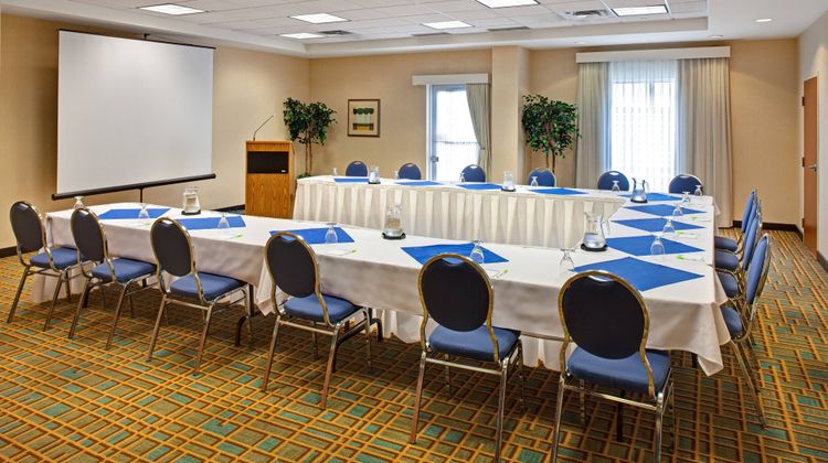 Fairfield Inn & Suites Toronto Meeting