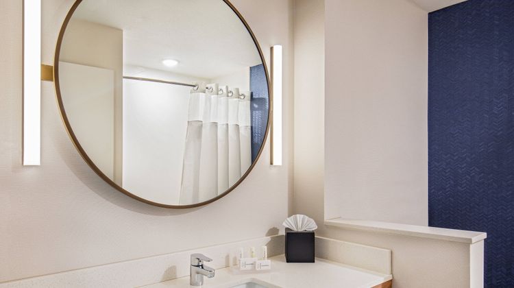 Fairfield Inn & Suites McPherson Room