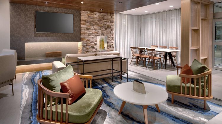 Fairfield Inn & Suites Fort Smith Lobby