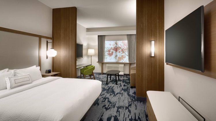 Fairfield Inn & Suites Fort Smith Suite