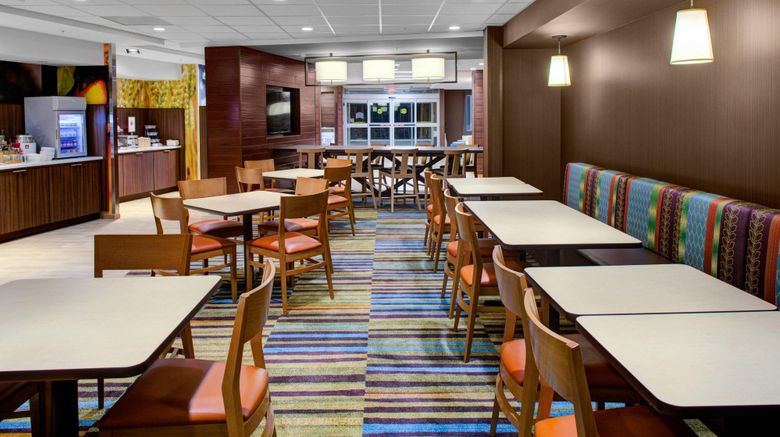 <b>Fairfield Inn & Suites Hollister Restaurant</b>. Images powered by <a href="https://www.leonardoworldwide.com/" title="Leonardo Worldwide" target="_blank">Leonardo</a>.