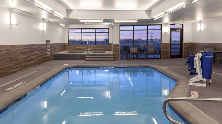 Fairfield Inn & Suites by Marriott South Pool