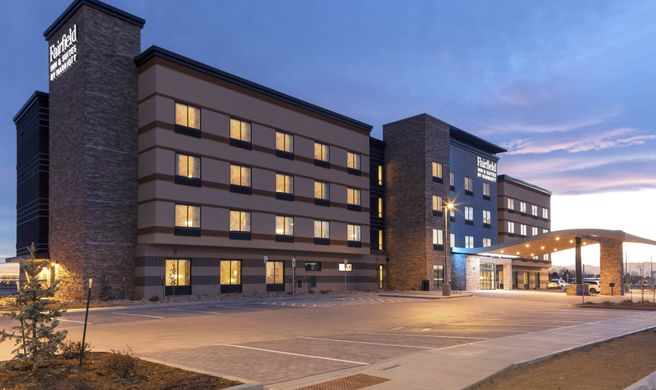 Fairfield Inn & Suites by Marriott South Exterior