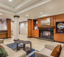 Fairfield Inn & Suites-Madison East Lobby