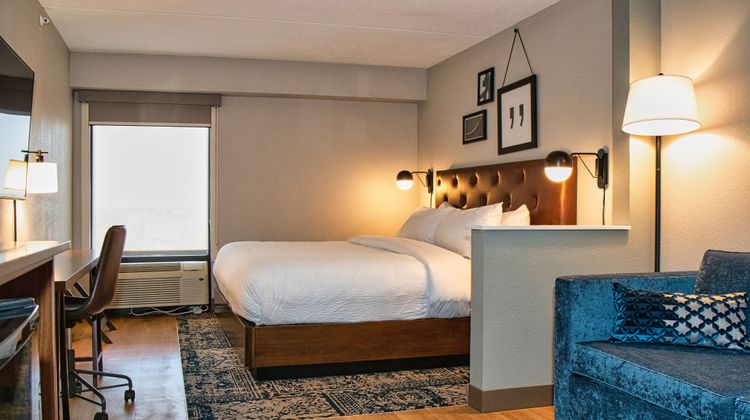 Four Points by Marriott - Allentown Room