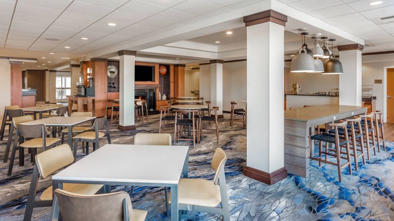 <b>Fairfield Inn & Suites-Madison East Restaurant</b>. Images powered by <a href="https://www.leonardoworldwide.com/" title="Leonardo Worldwide" target="_blank">Leonardo</a>.