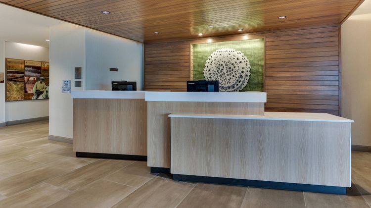 Fairfield Inn & Suites Warsaw Lobby