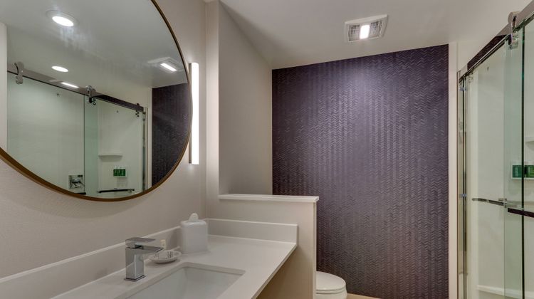 Fairfield Inn & Suites Warsaw Room