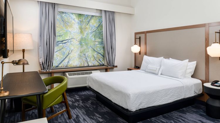 Fairfield Inn & Suites Staunton Room