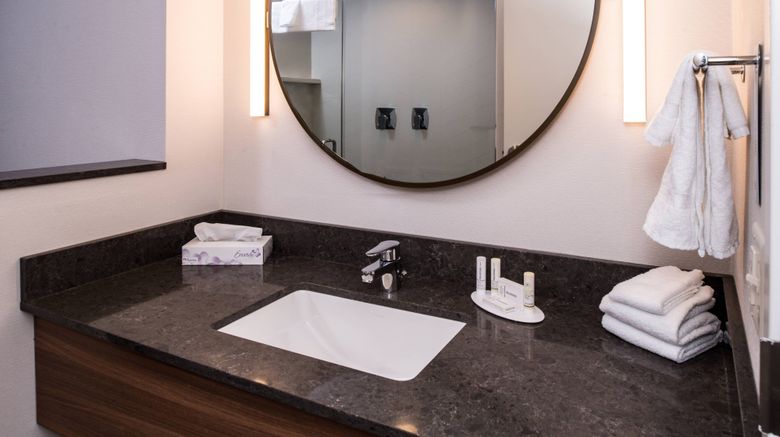 <b>Fairfield Inn & Suites Staunton Room</b>. Images powered by <a href="https://www.leonardoworldwide.com/" title="Leonardo Worldwide" target="_blank">Leonardo</a>.