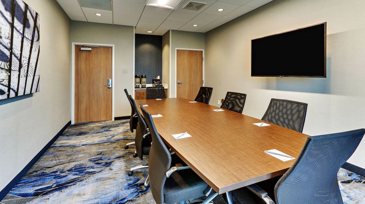 Fairfield Inn & Suites Warsaw Meeting